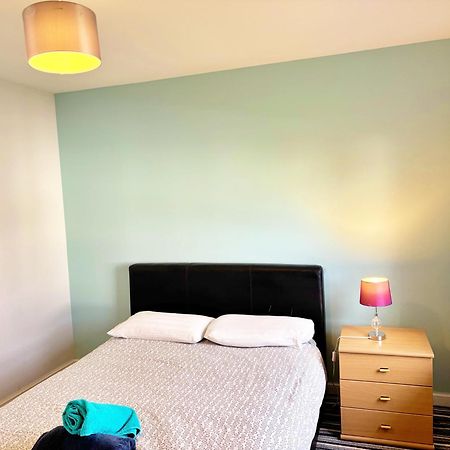 Newbuild - 3 Bedrooms, 2 Baths,5 Mins From Airport Edimburgo Exterior foto