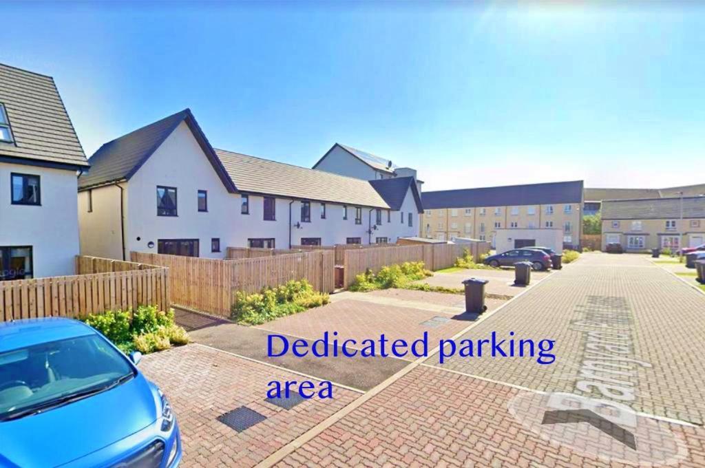 Newbuild - 3 Bedrooms, 2 Baths,5 Mins From Airport Edimburgo Exterior foto