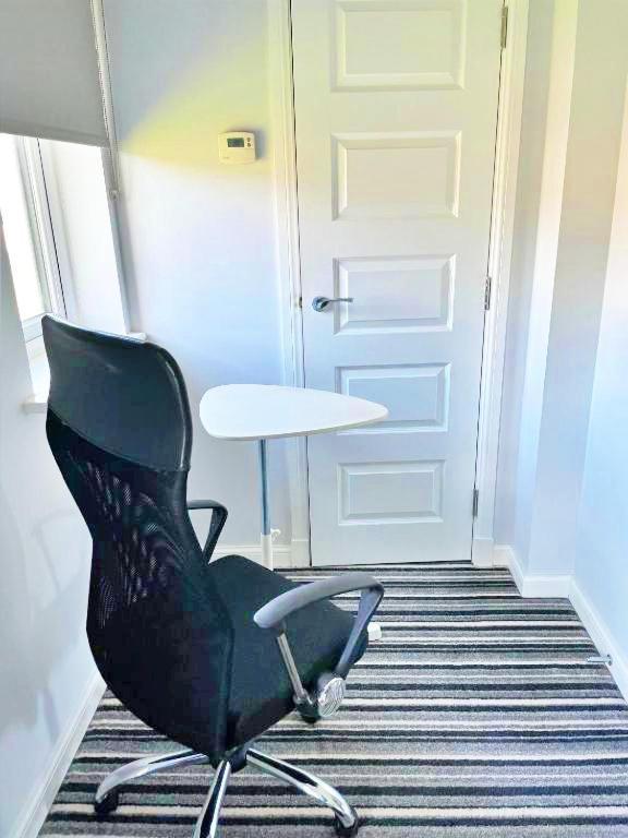 Newbuild - 3 Bedrooms, 2 Baths,5 Mins From Airport Edimburgo Exterior foto